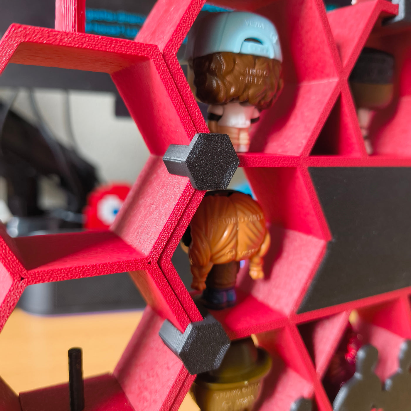 Expositor Stranger Things para figuras mini Funko de Kinder Joy