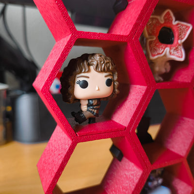 Expositor Stranger Things para figuras mini Funko de Kinder Joy