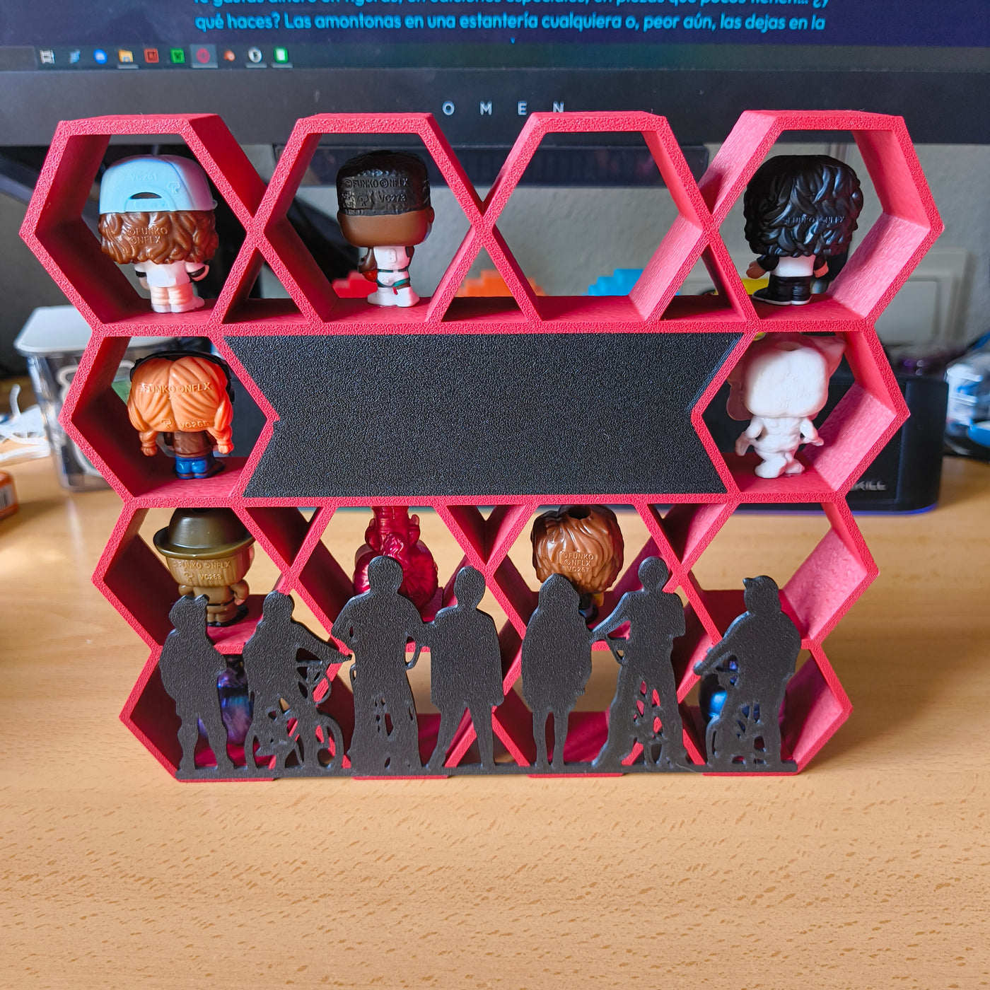 Expositor Stranger Things para figuras mini Funko de Kinder Joy